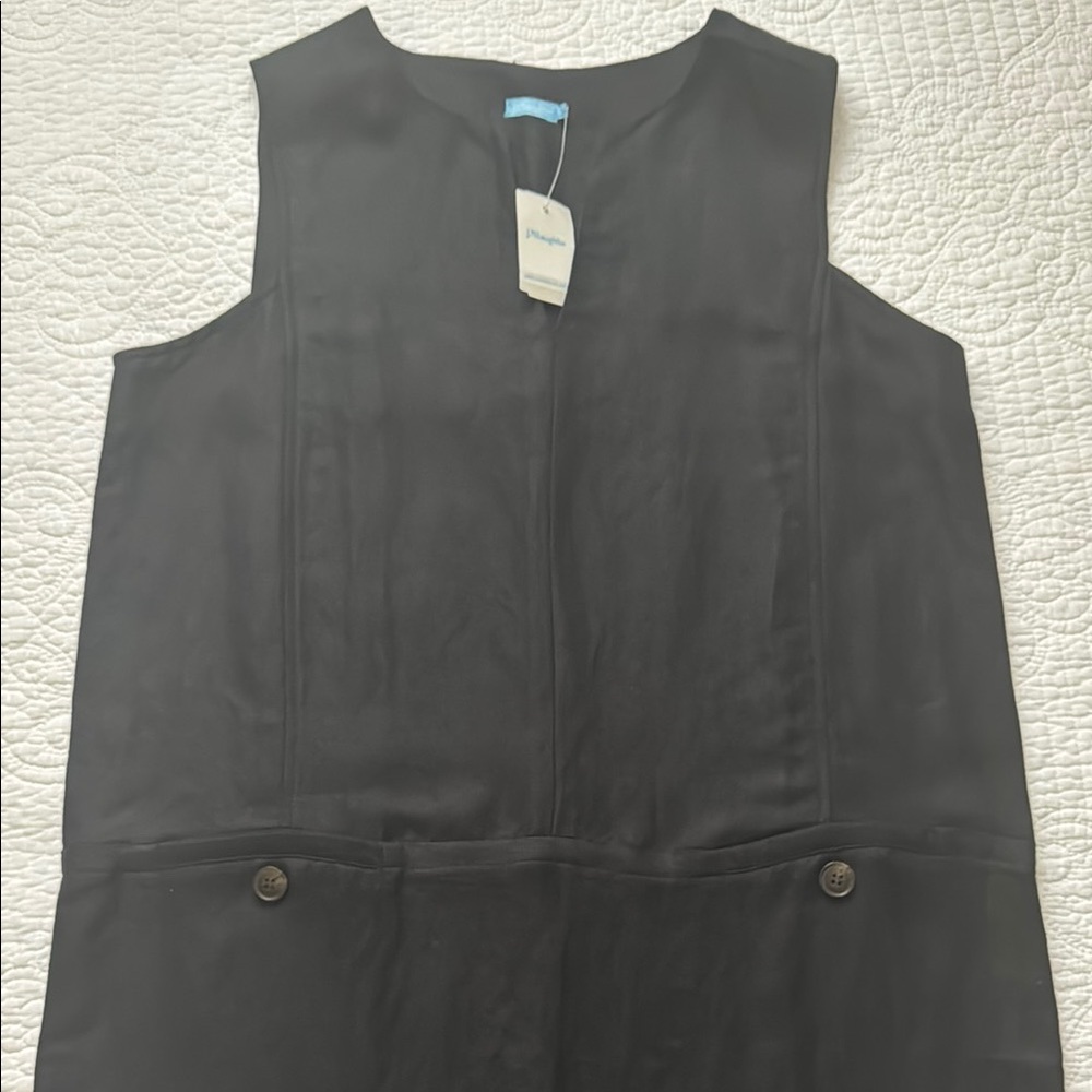 Chic Black Sleeveless Blouse with Button Details